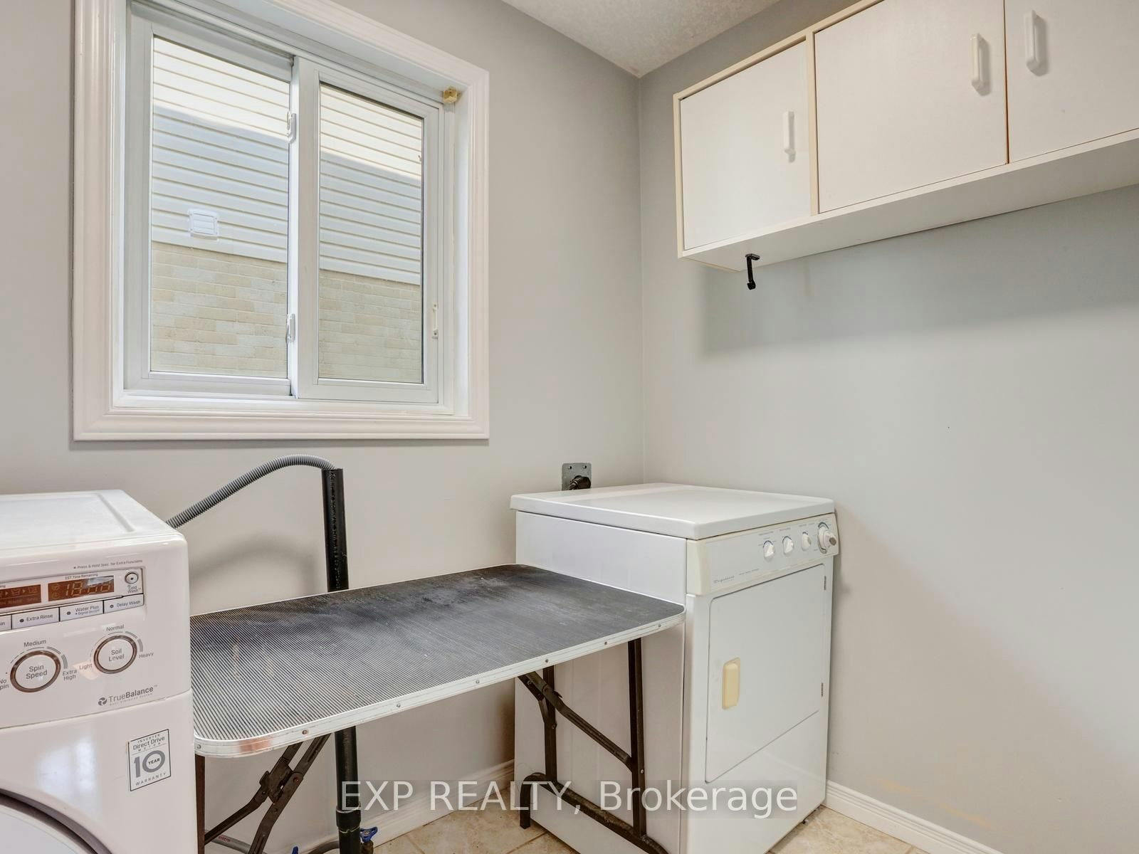 163 Daimler Drive, Kitchener, ON, N2A 4C7 - 46
