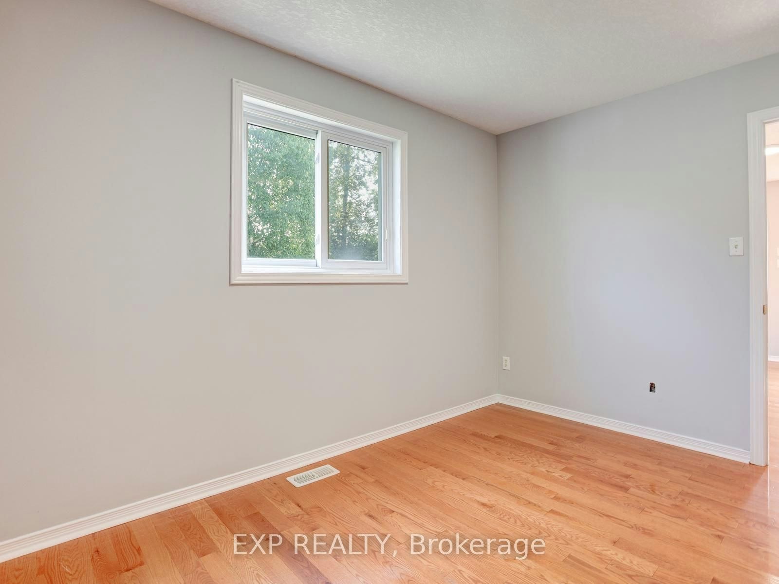 163 Daimler Drive, Kitchener, ON, N2A 4C7 - 26