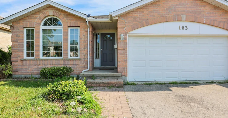 163 Daimler Drive, Kitchener, ON, N2A 4C7 - 2