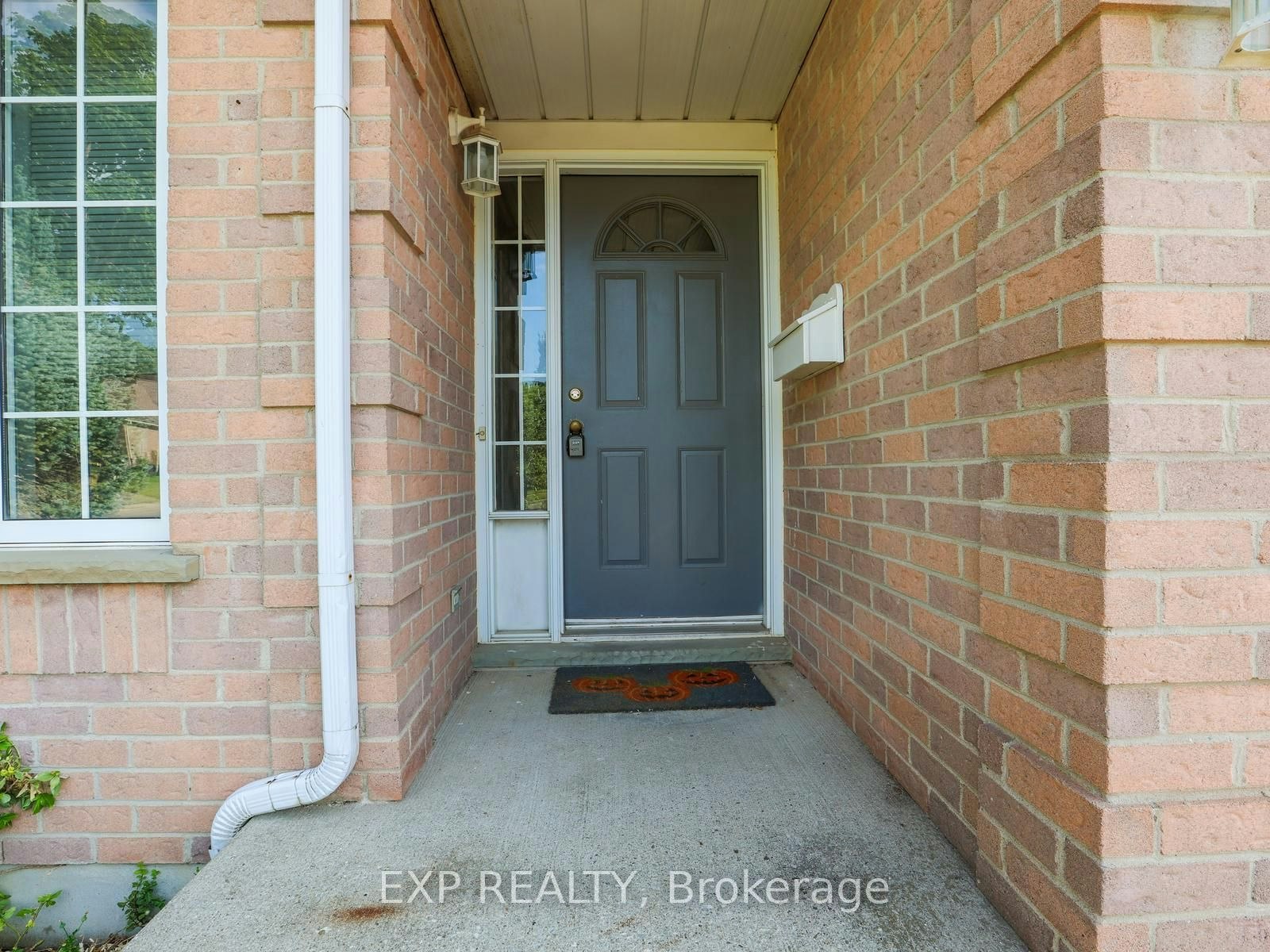 163 Daimler Drive, Kitchener, ON, N2A 4C7 - 3