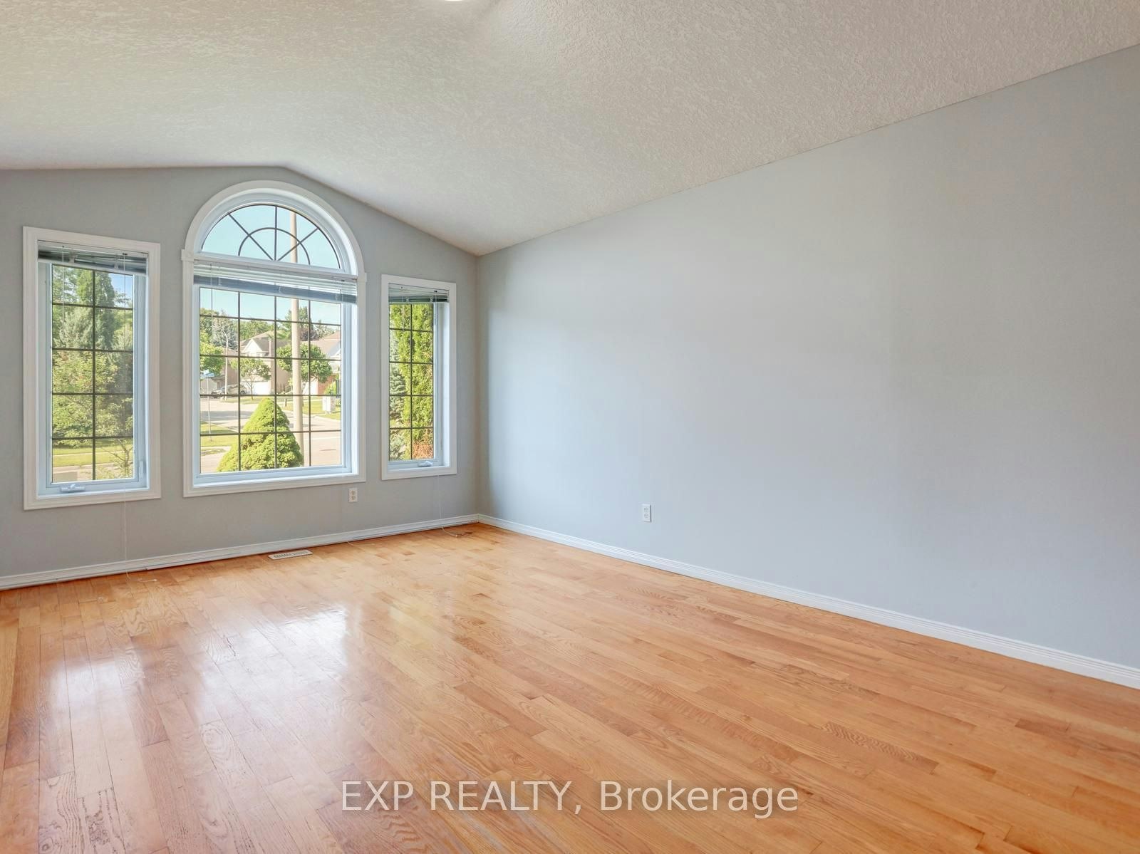 163 Daimler Drive, Kitchener, ON, N2A 4C7 - 6