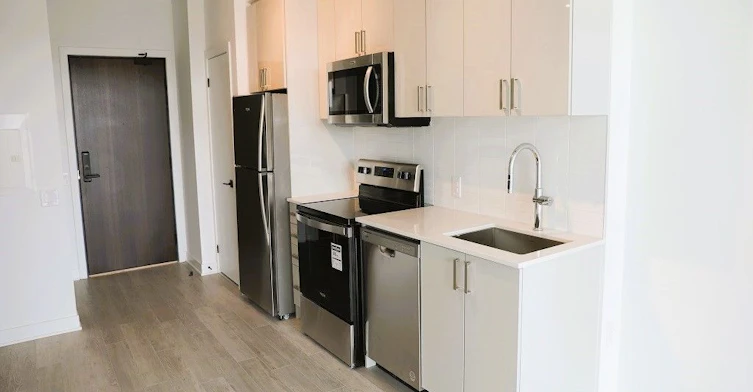 903-2782 Barton Street N, Hamilton, ON, L8E 2J8 - 2