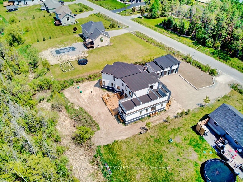 9 Rustlewood Avenue, Kawartha Lakes, ON, L0A 1A0 - 3