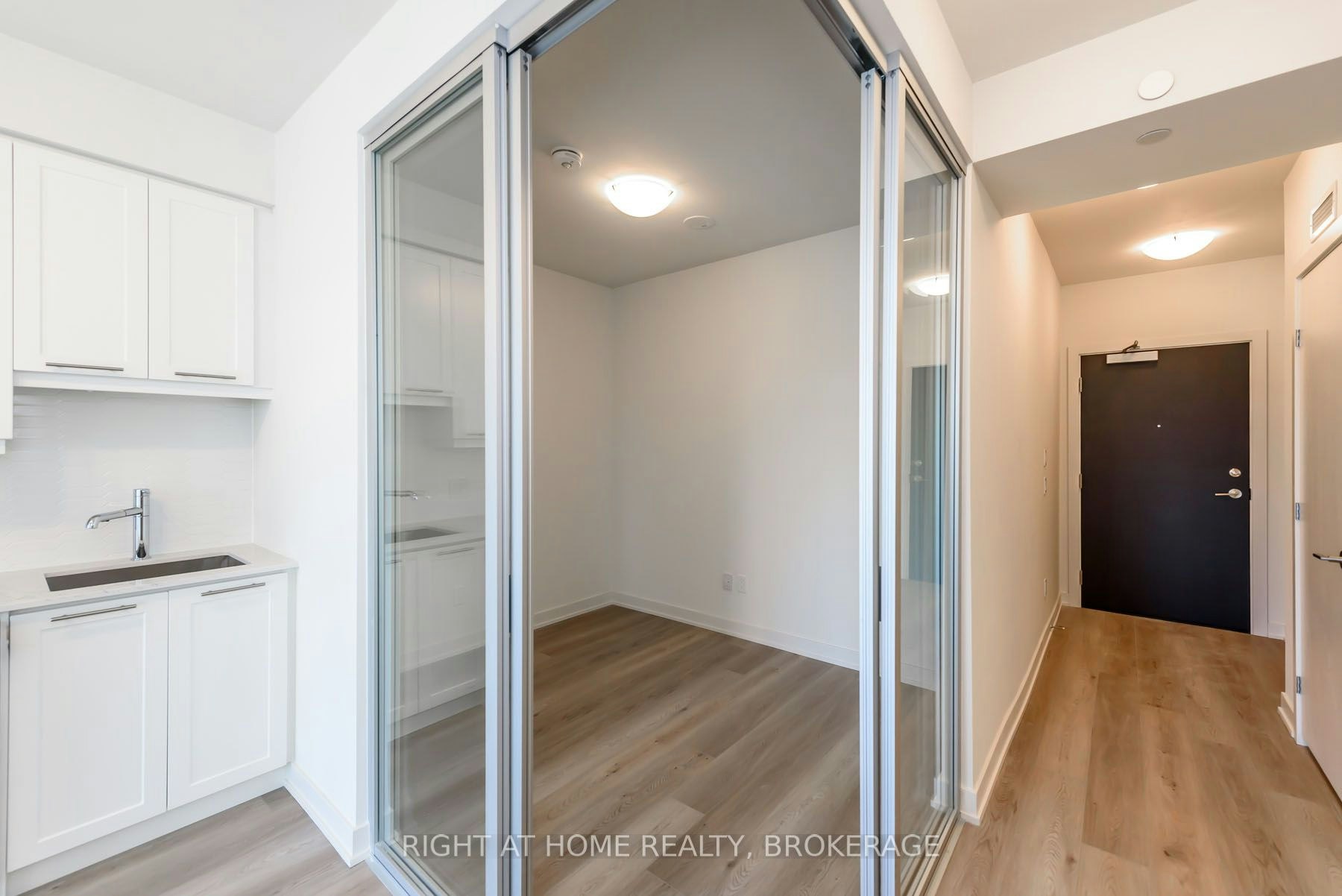 712-385 Winston Road, Grimsby, ON, L3M 0J2 - 11