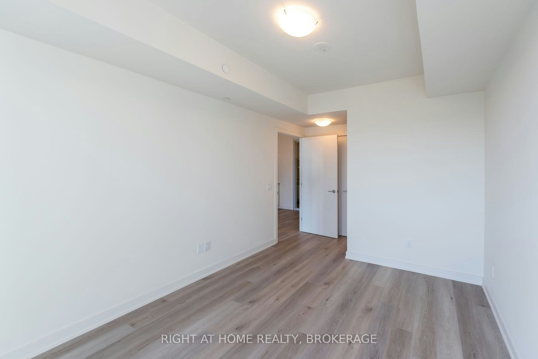 712-385 Winston Road, Grimsby, ON, L3M 0J2 - 20