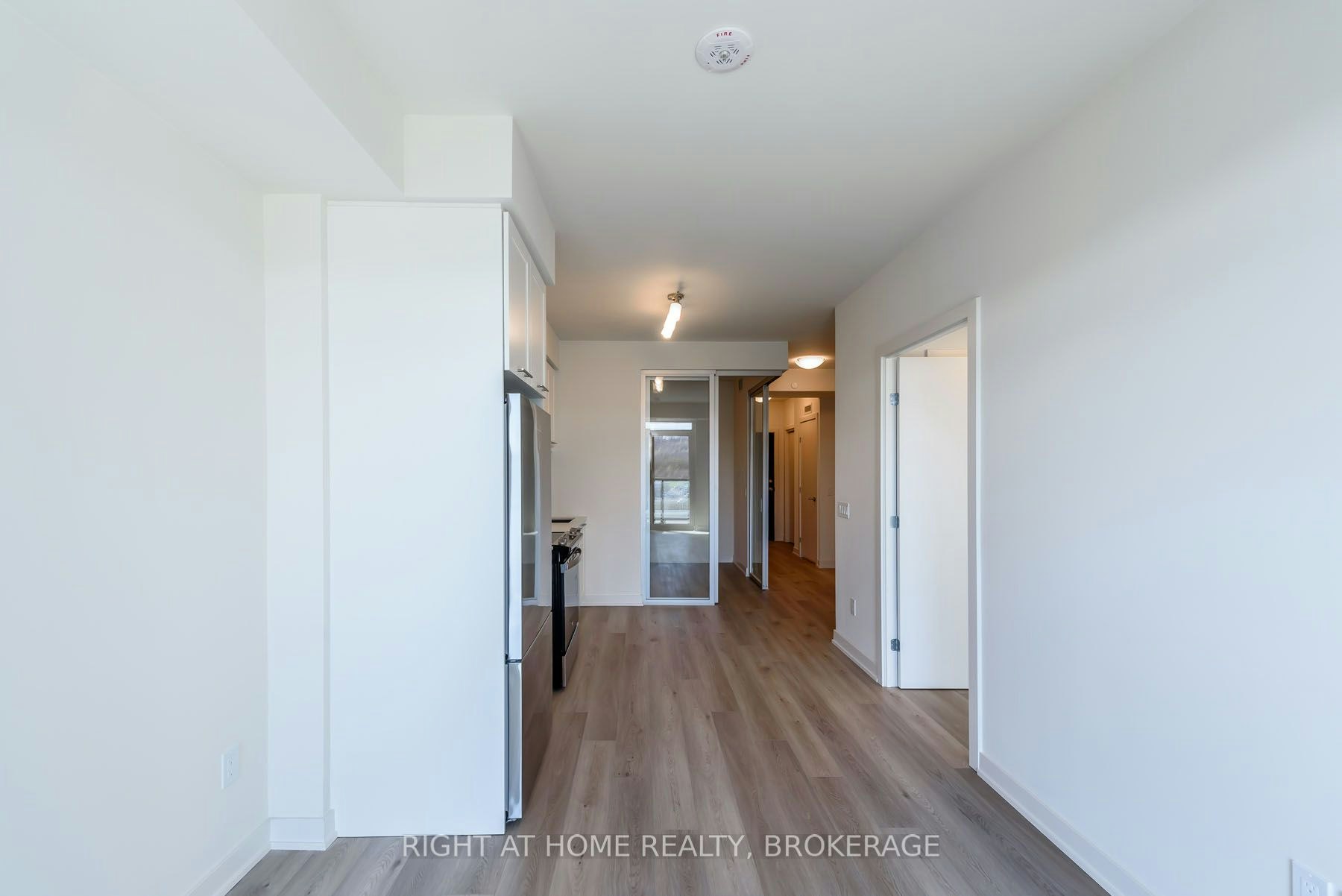 712-385 Winston Road, Grimsby, ON, L3M 0J2 - 8