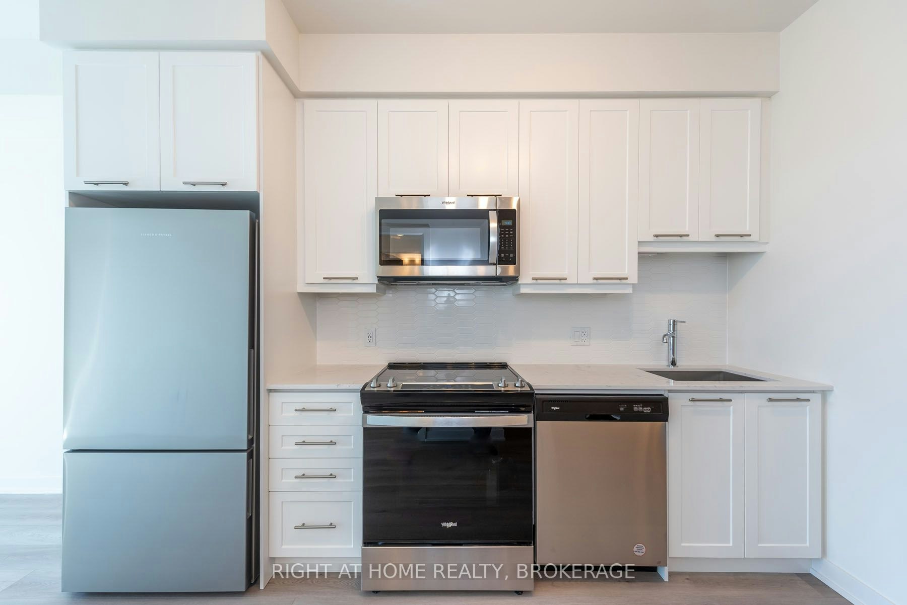 712-385 Winston Road, Grimsby, ON, L3M 0J2 - 6
