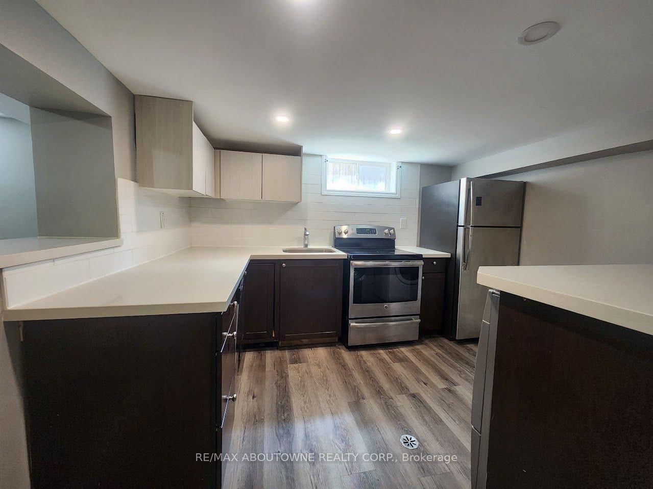 Lower-26 Grandfield Street, Hamilton, ON, L8T 2H2 - 5