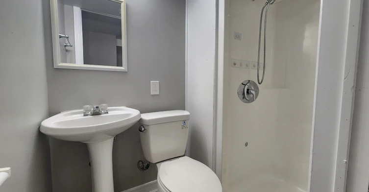 Lower-26 Grandfield Street, Hamilton, ON, L8T 2H2 - 12