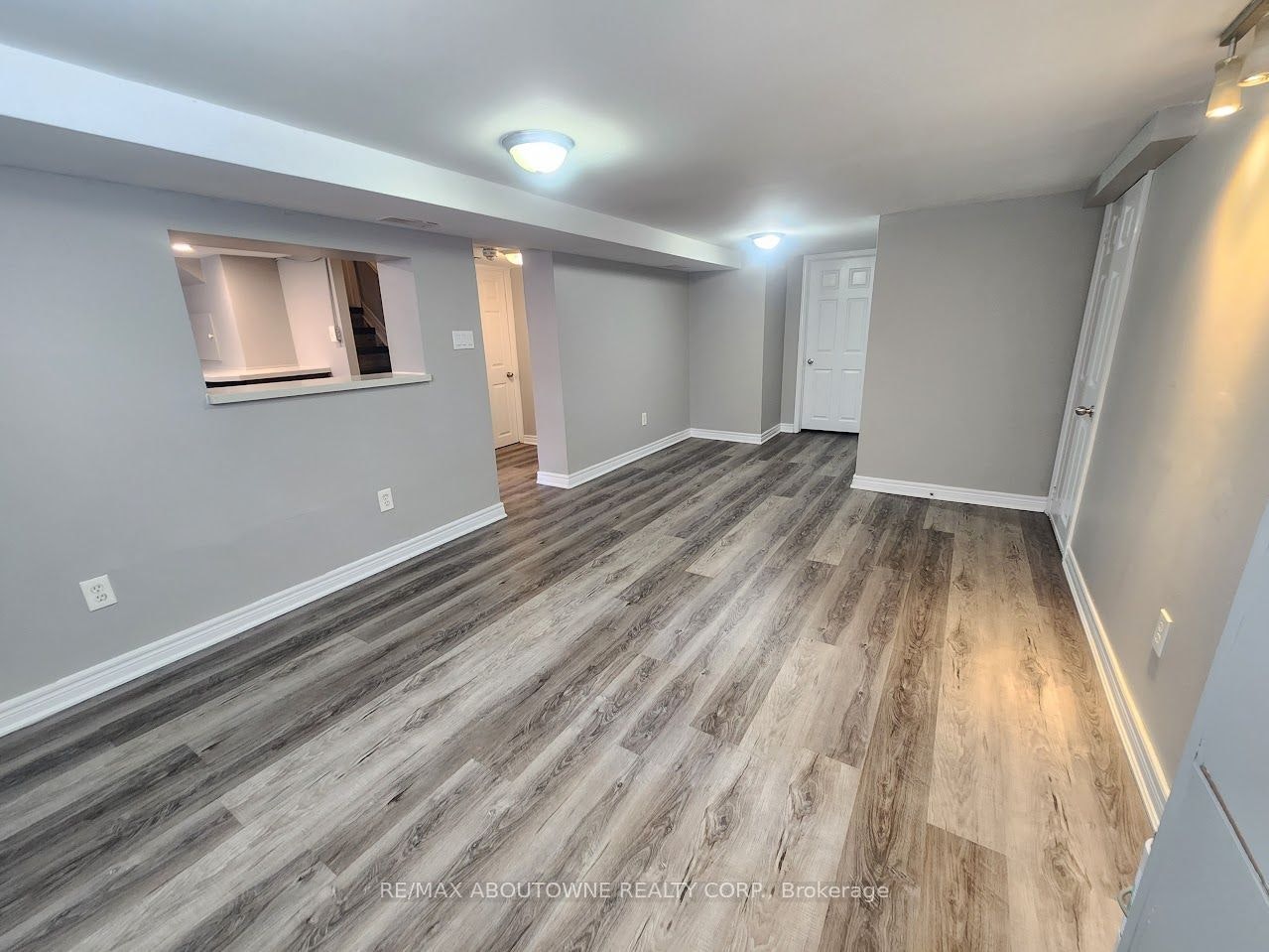 Lower-26 Grandfield Street, Hamilton, ON, L8T 2H2 - 11