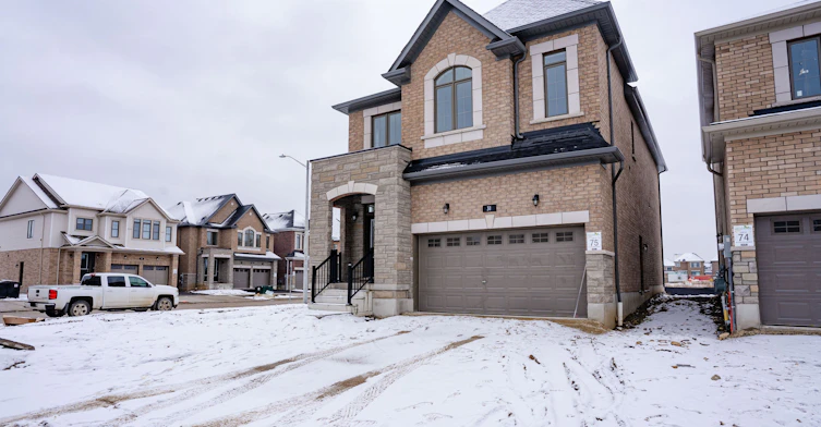 31 Garland Avenue, Cambridge, ON, N1T 0E7 - 2