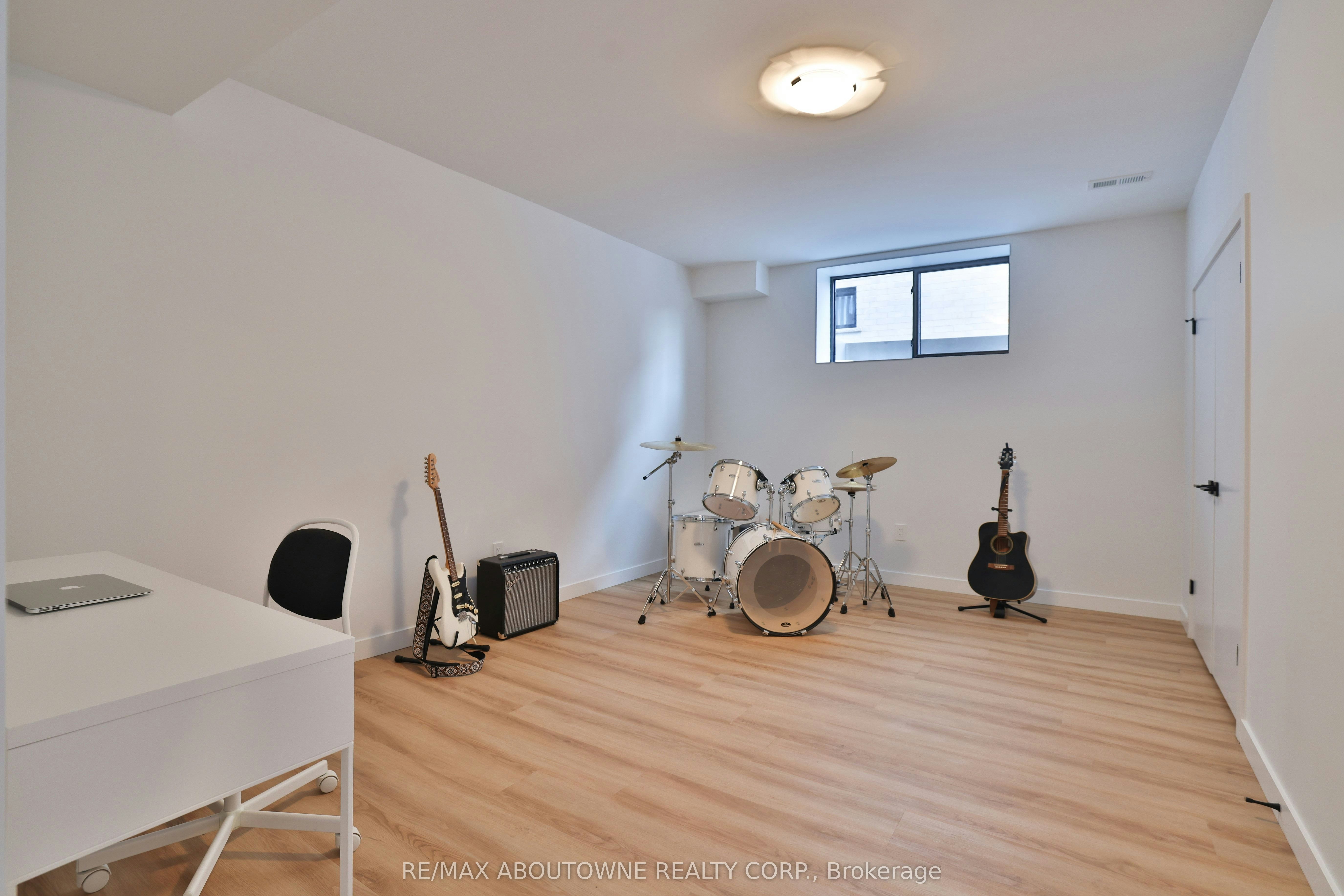 70 Upper Mount Albion Road, Hamilton, ON, L8J 2S1 - 32