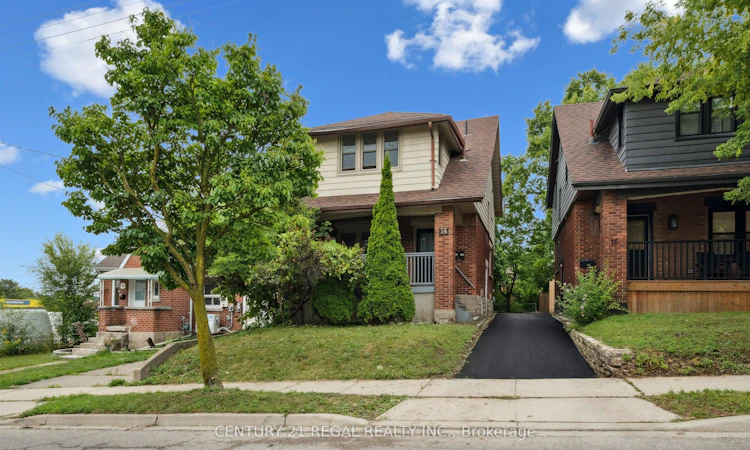 14 Stirling Avenue N
