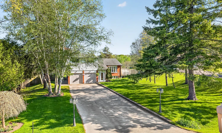 1175 Lakeshore Road