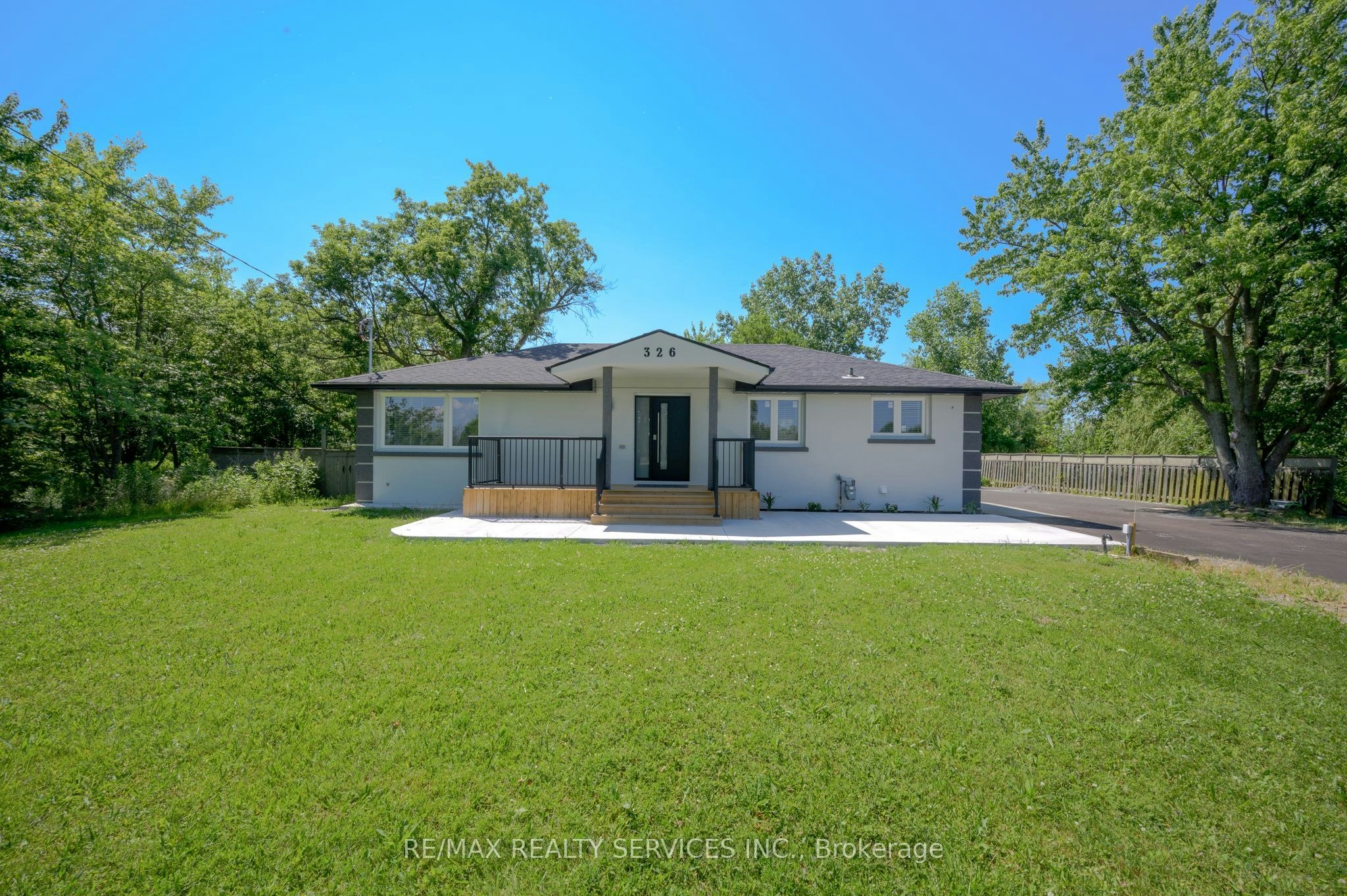 326 Mountain Road, Grimsby, ON, L3M 4R7