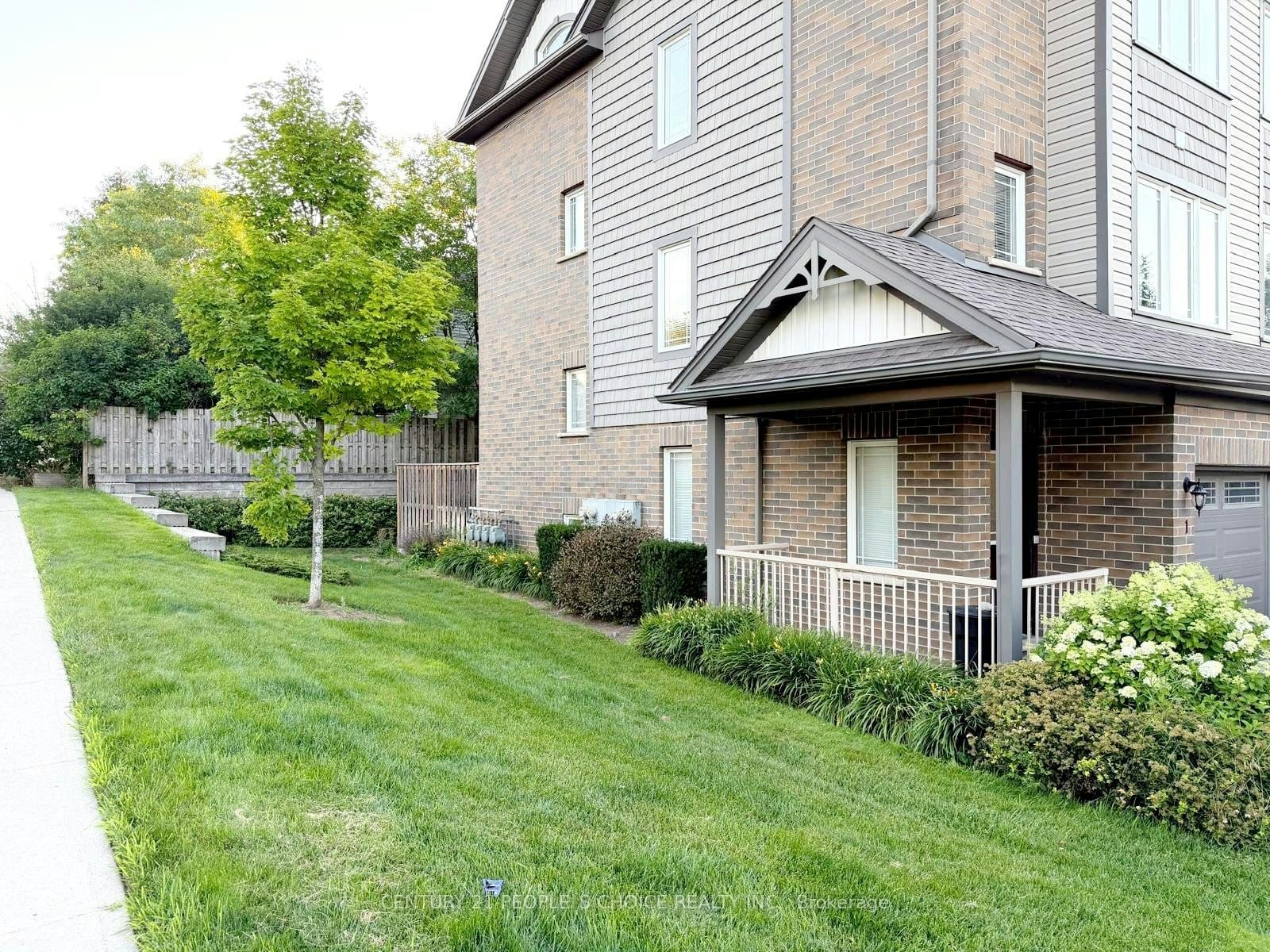 1-12 Poplar Drive, Cambridge, ON, N3C 0G4 - 3
