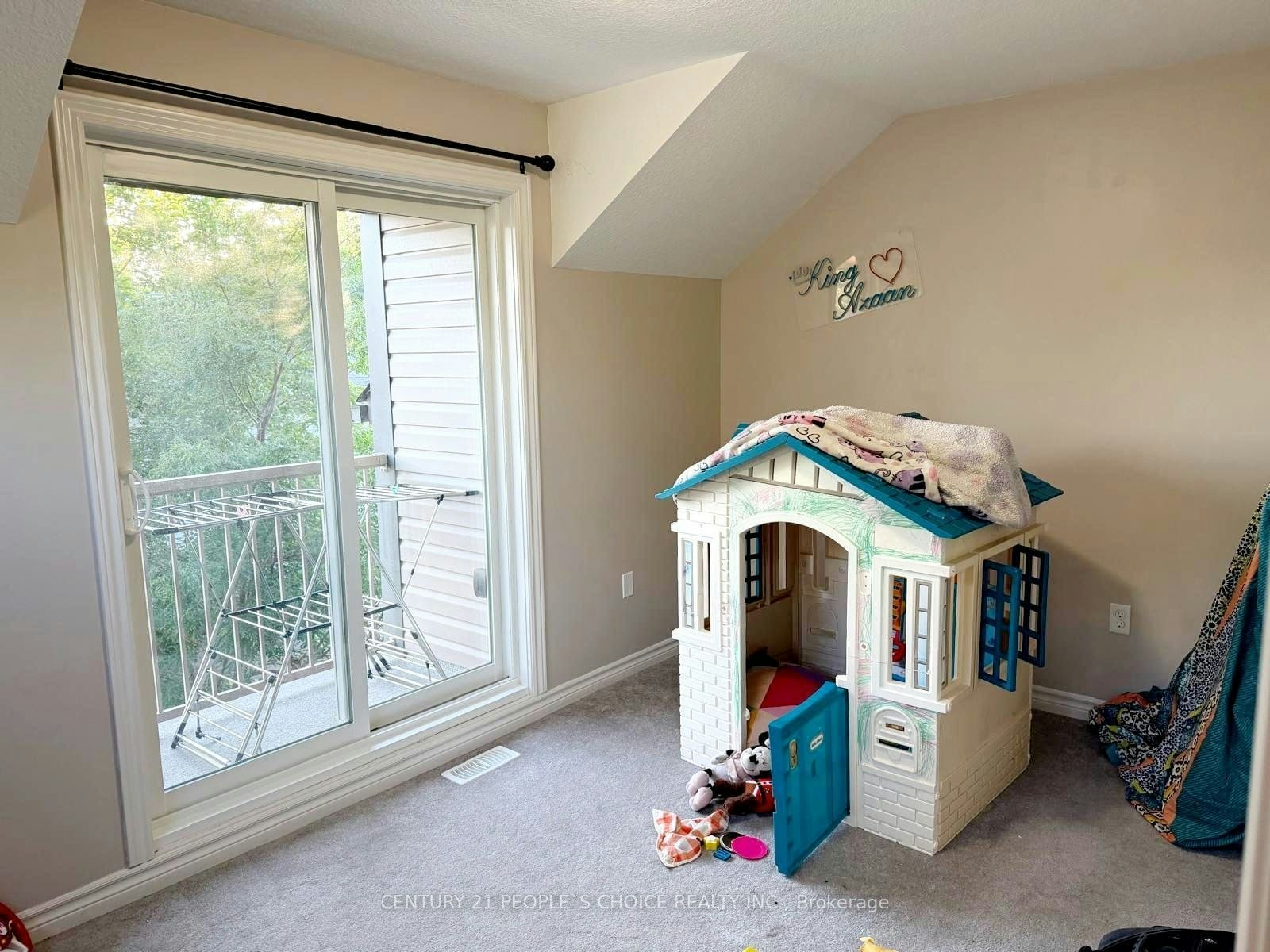 1-12 Poplar Drive, Cambridge, ON, N3C 0G4 - 8