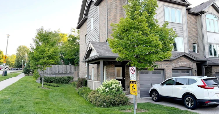 1-12 Poplar Drive, Cambridge, ON, N3C 0G4 - 2