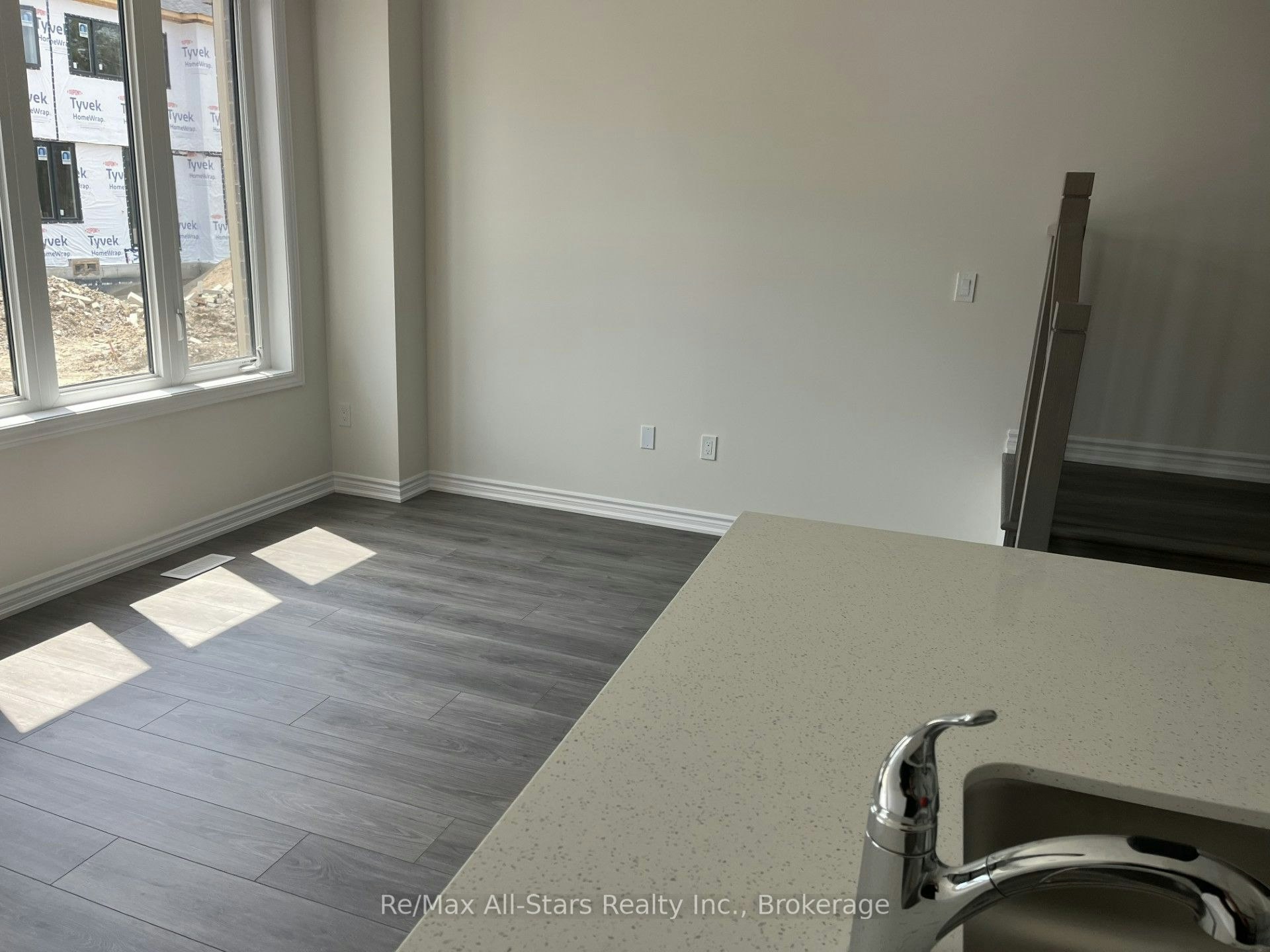 30 Ingle Way, Kawartha Lakes, ON, K9V 5V7 - 9