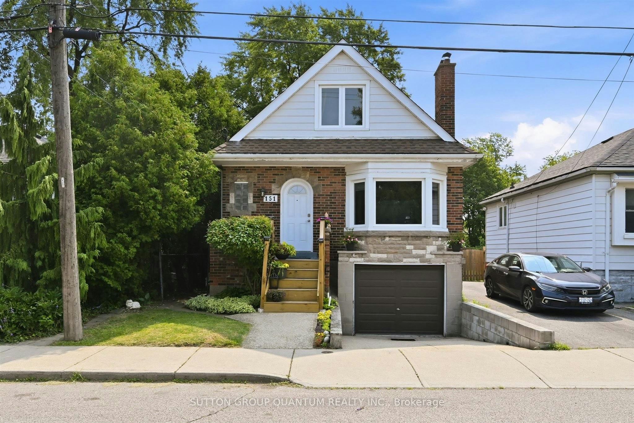 151 East 16th Street N, Hamilton, ON, L9A 4J4