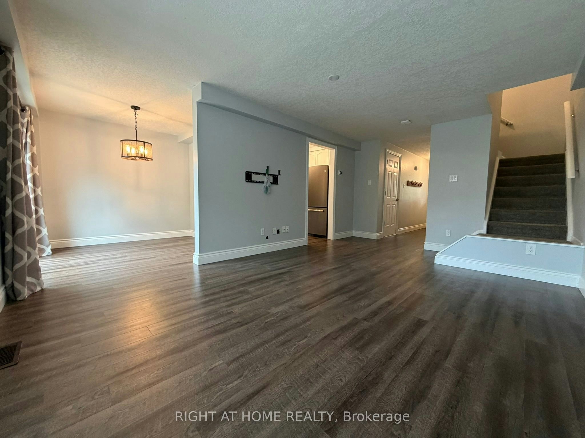 41 Edgemere Drive, Cambridge, ON, N1P 1A9 - 6