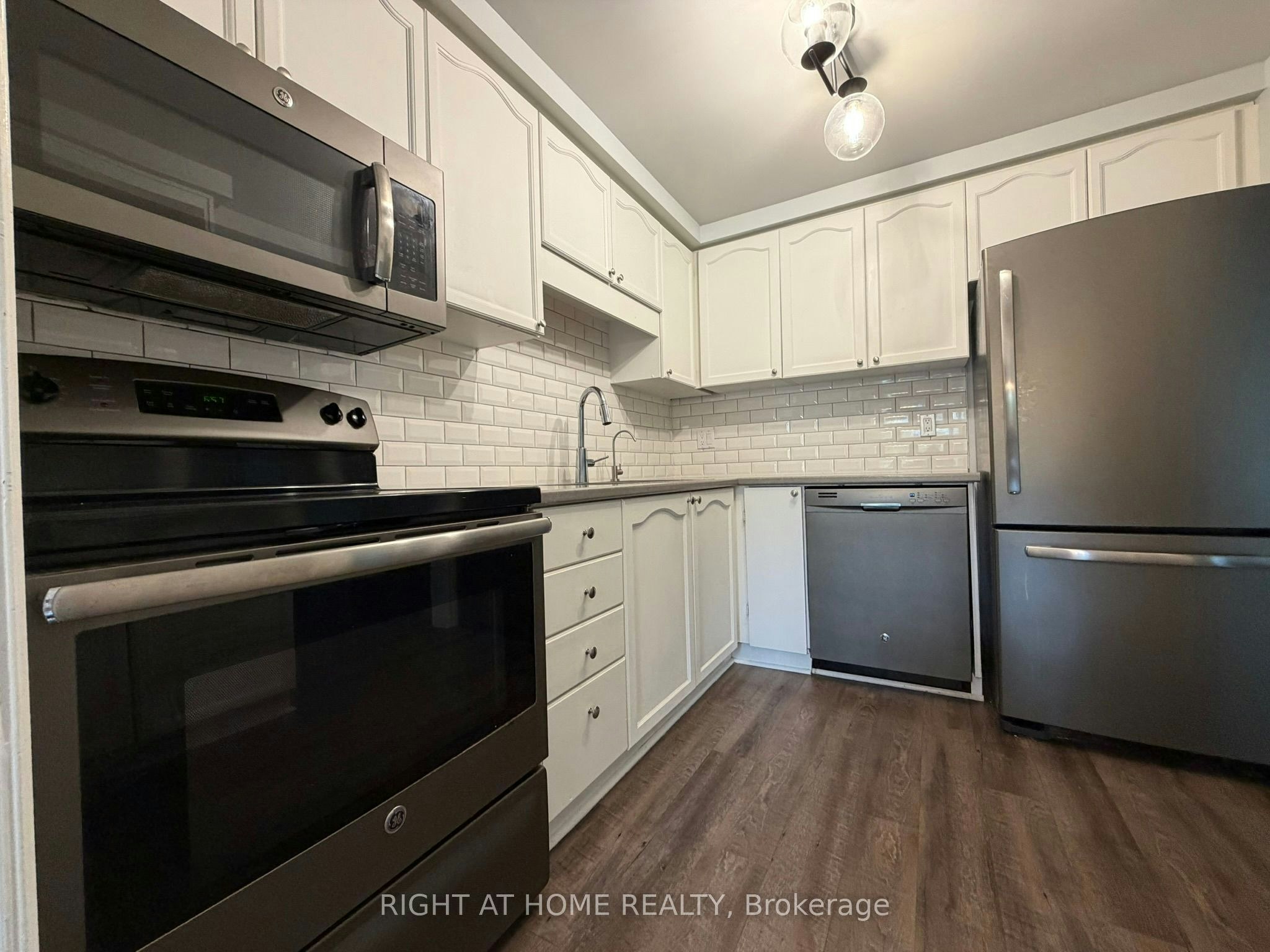 41 Edgemere Drive, Cambridge, ON, N1P 1A9 - 10