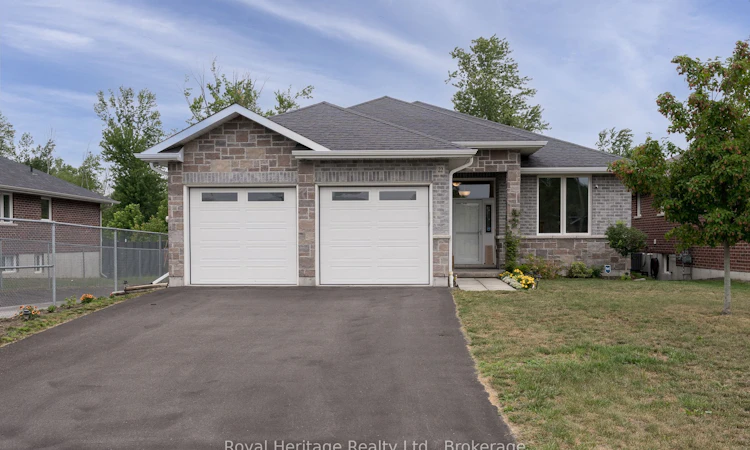 22 Lanark Drive