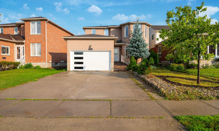 888 Paisley Road
