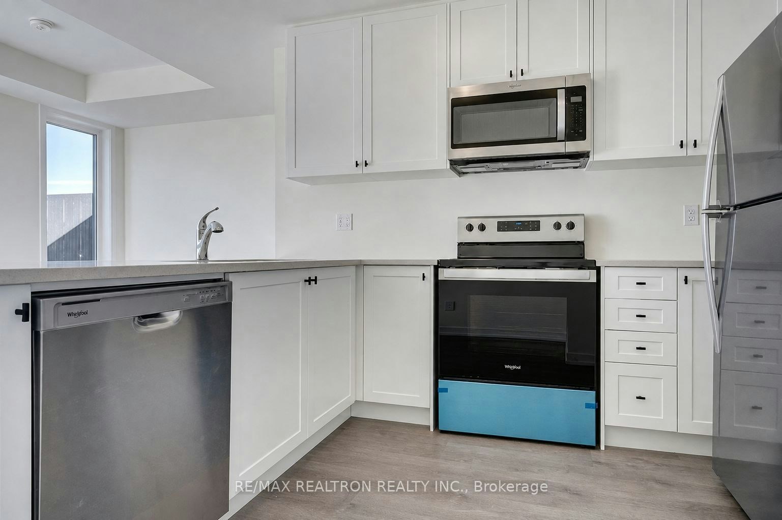 1104-160 Densmore Road, Cobourg, ON, K9A 4J9 - 9