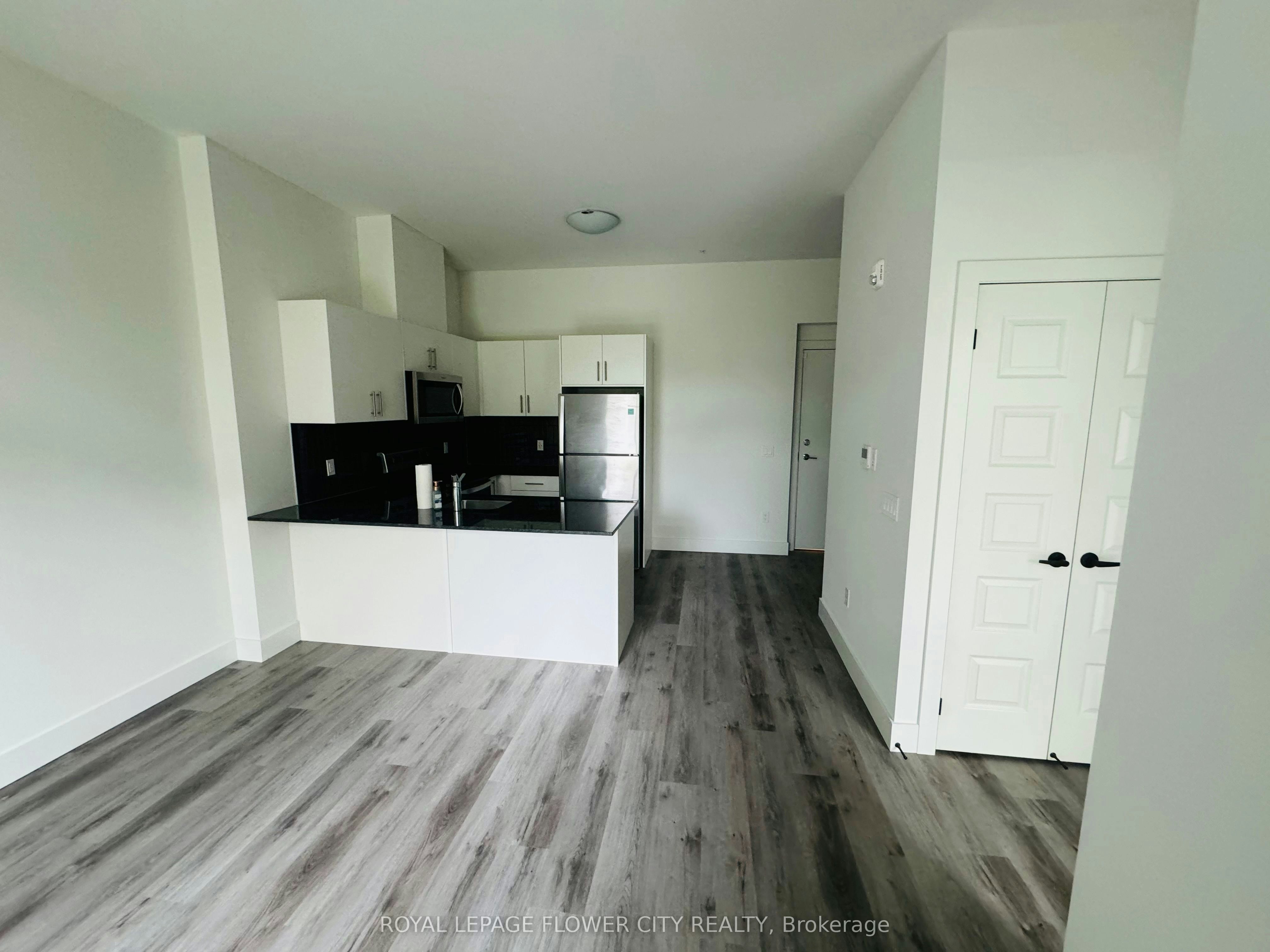 108-103 Roger Street, Waterloo, ON, N2J 0G2 - 3