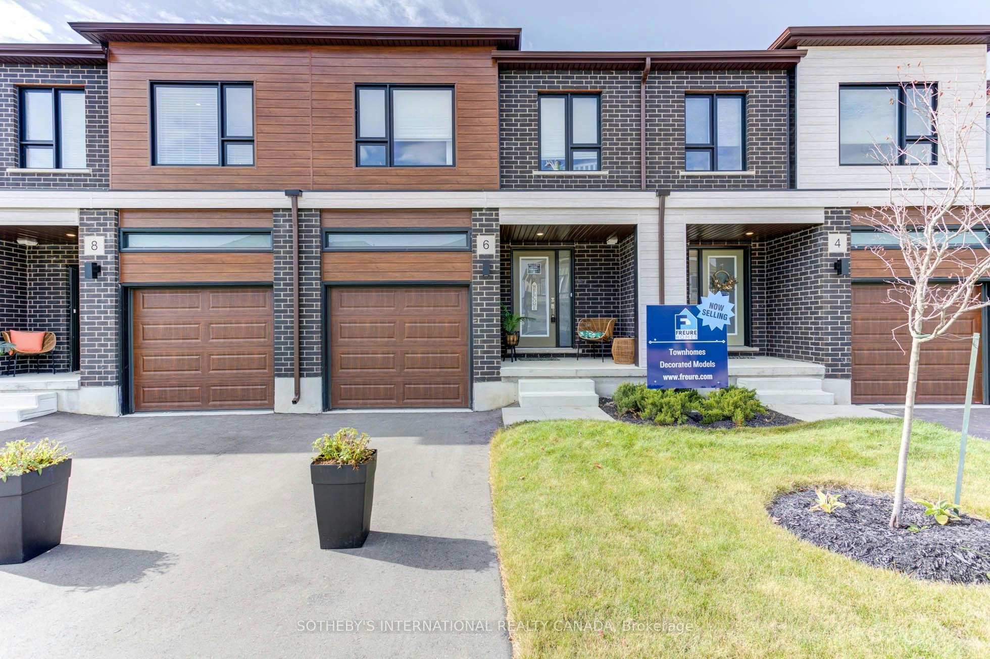 8B-18 Oak Forest Common, Cambridge, ON, N1S 0G3