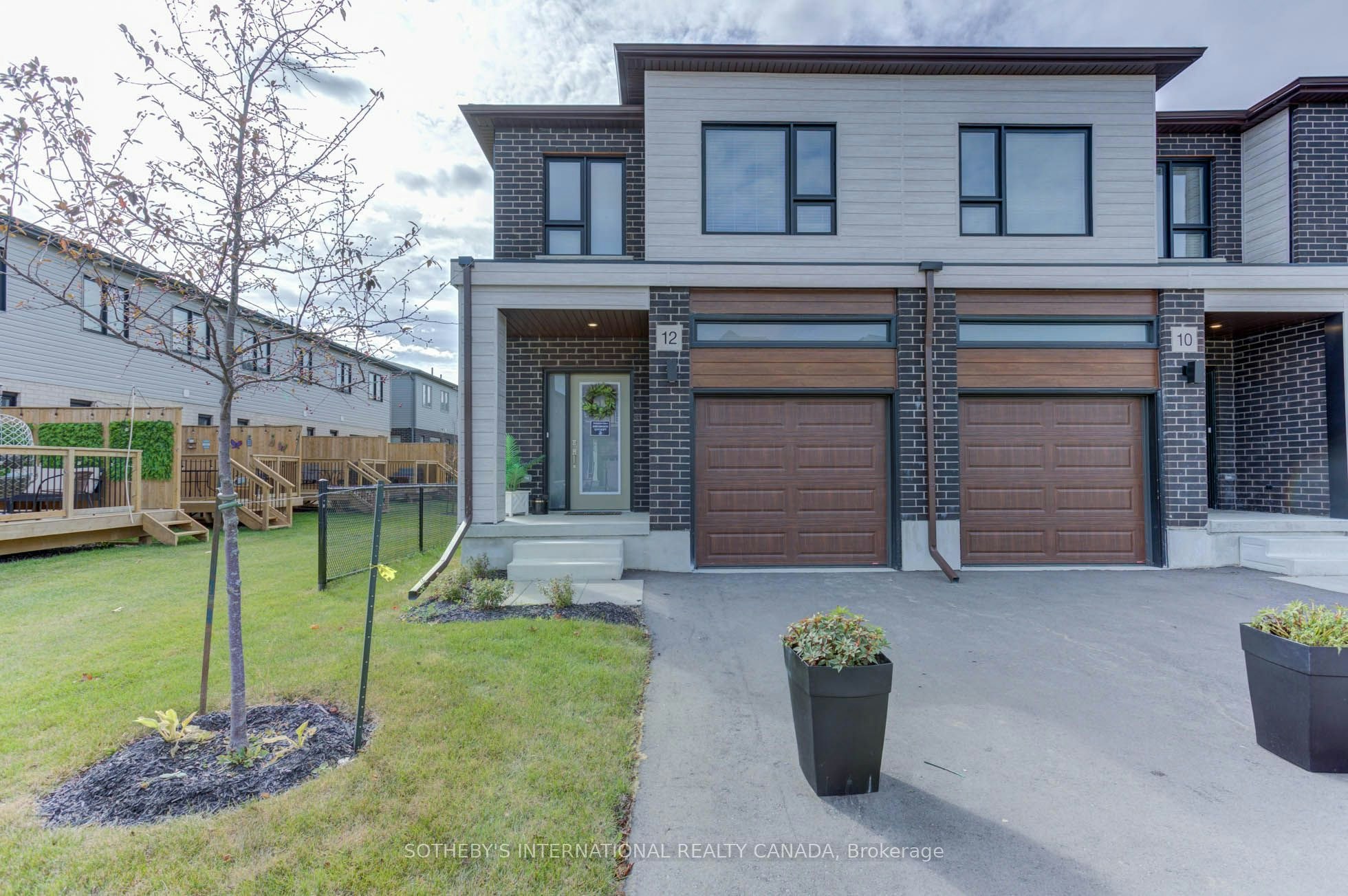 79Q-72 Bur Oak Common, Cambridge, ON, N1S 0G3