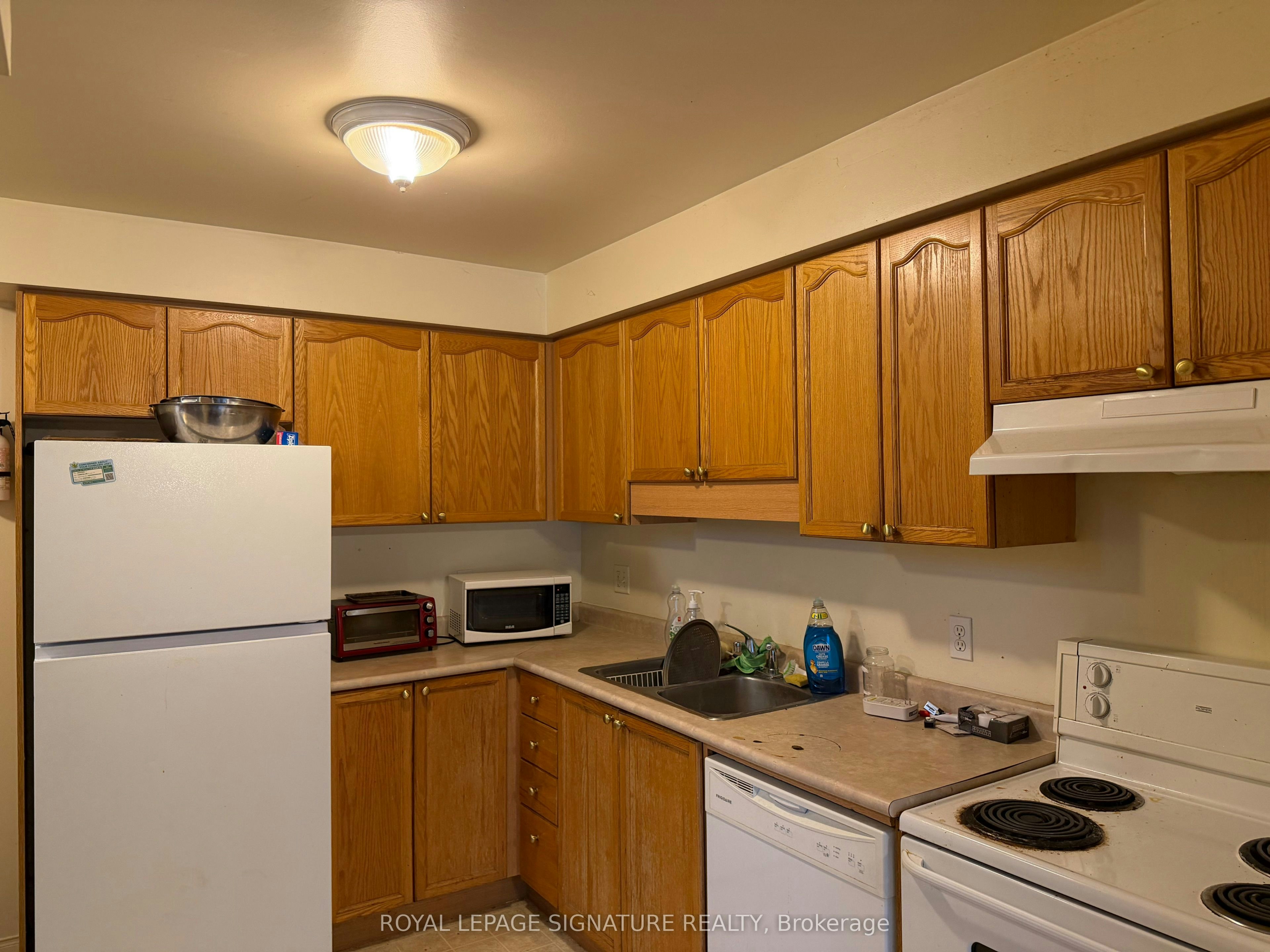 7-920 Edinburgh Road S, Guelph, ON, N1G 5C6 - 4