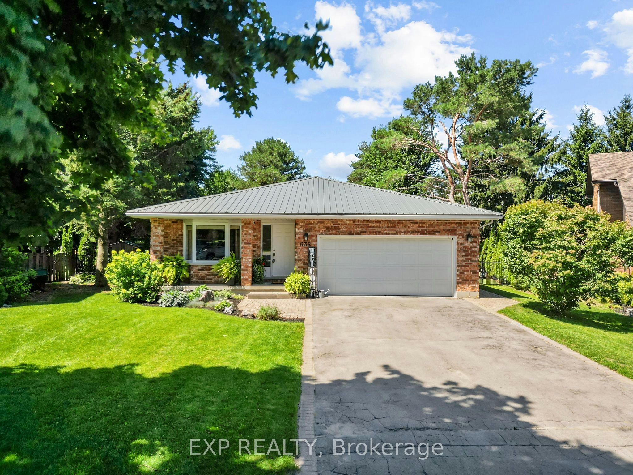 632 Hoover Place, Strathroy, ON, N0L 1W0