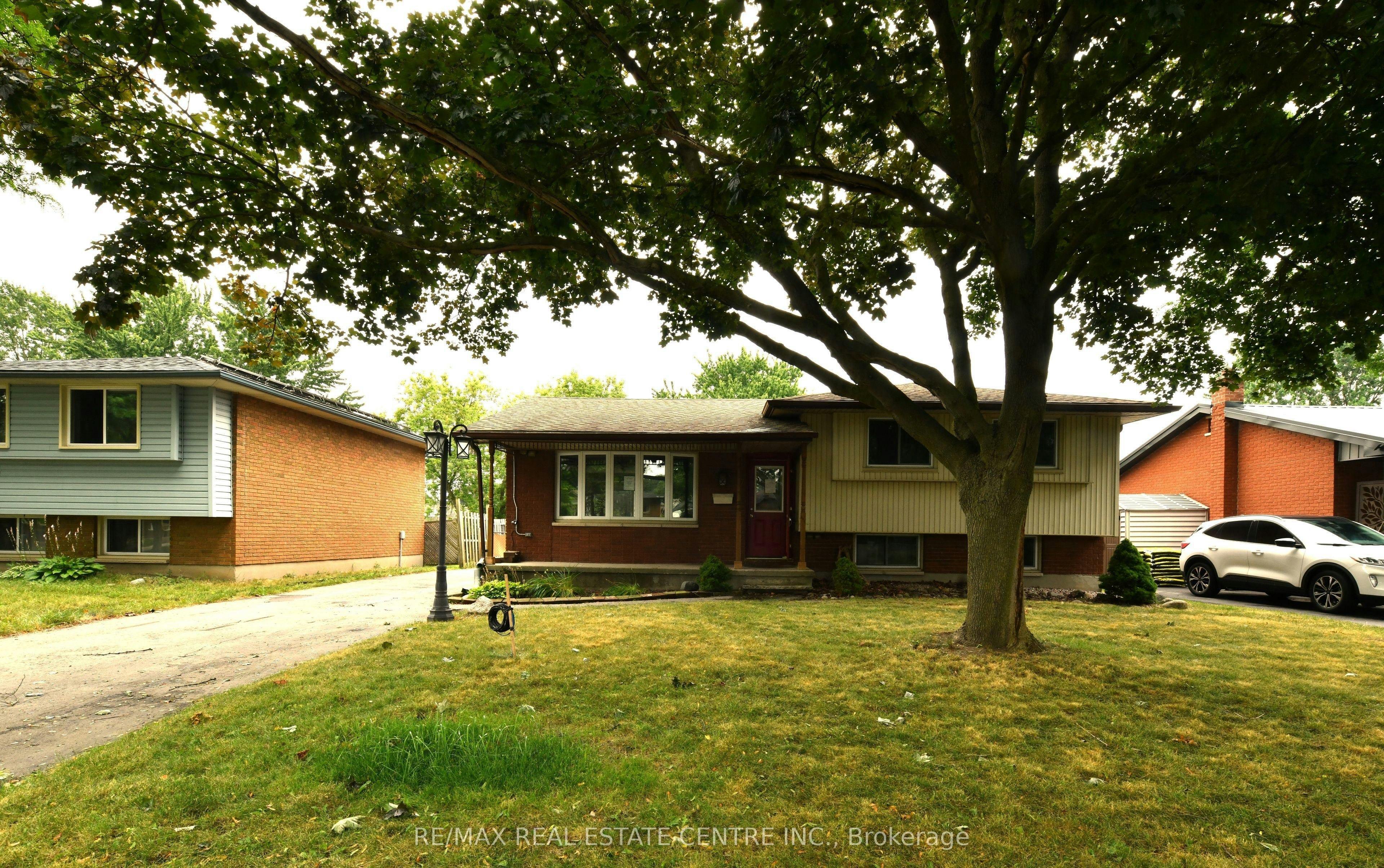37 Ebury Crescent, London, ON, N6C 3E1
