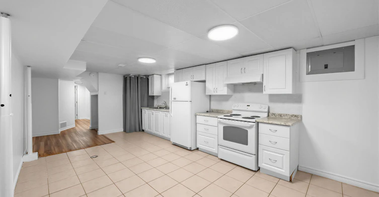 LOWER-847 Upper Ottawa Street, Hamilton, ON, L8T 3V4 - 4