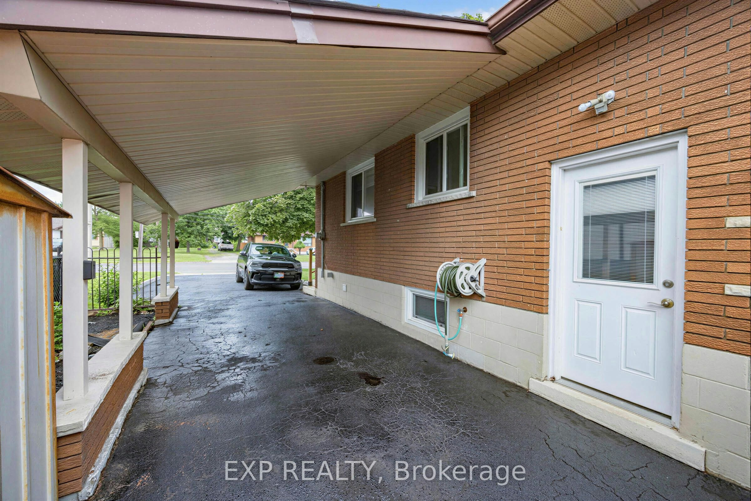 LOWER-847 Upper Ottawa Street, Hamilton, ON, L8T 3V4 - 21