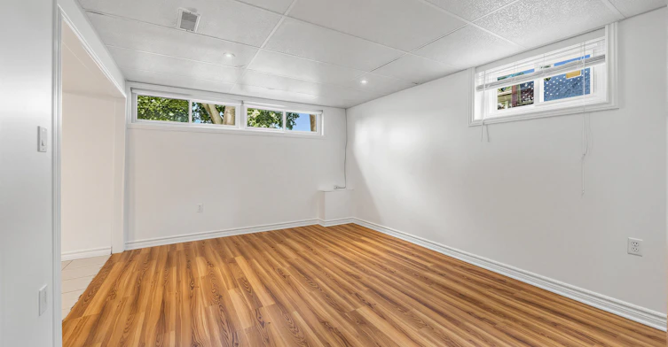 LOWER-847 Upper Ottawa Street, Hamilton, ON, L8T 3V4 - 7
