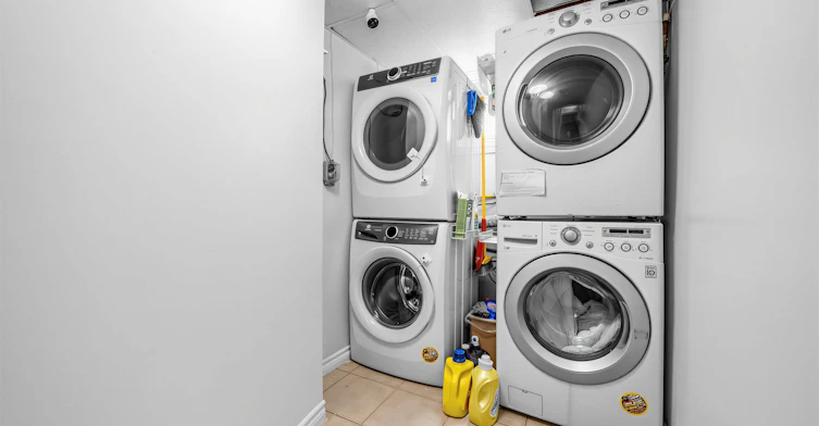 LOWER-847 Upper Ottawa Street, Hamilton, ON, L8T 3V4 - 20