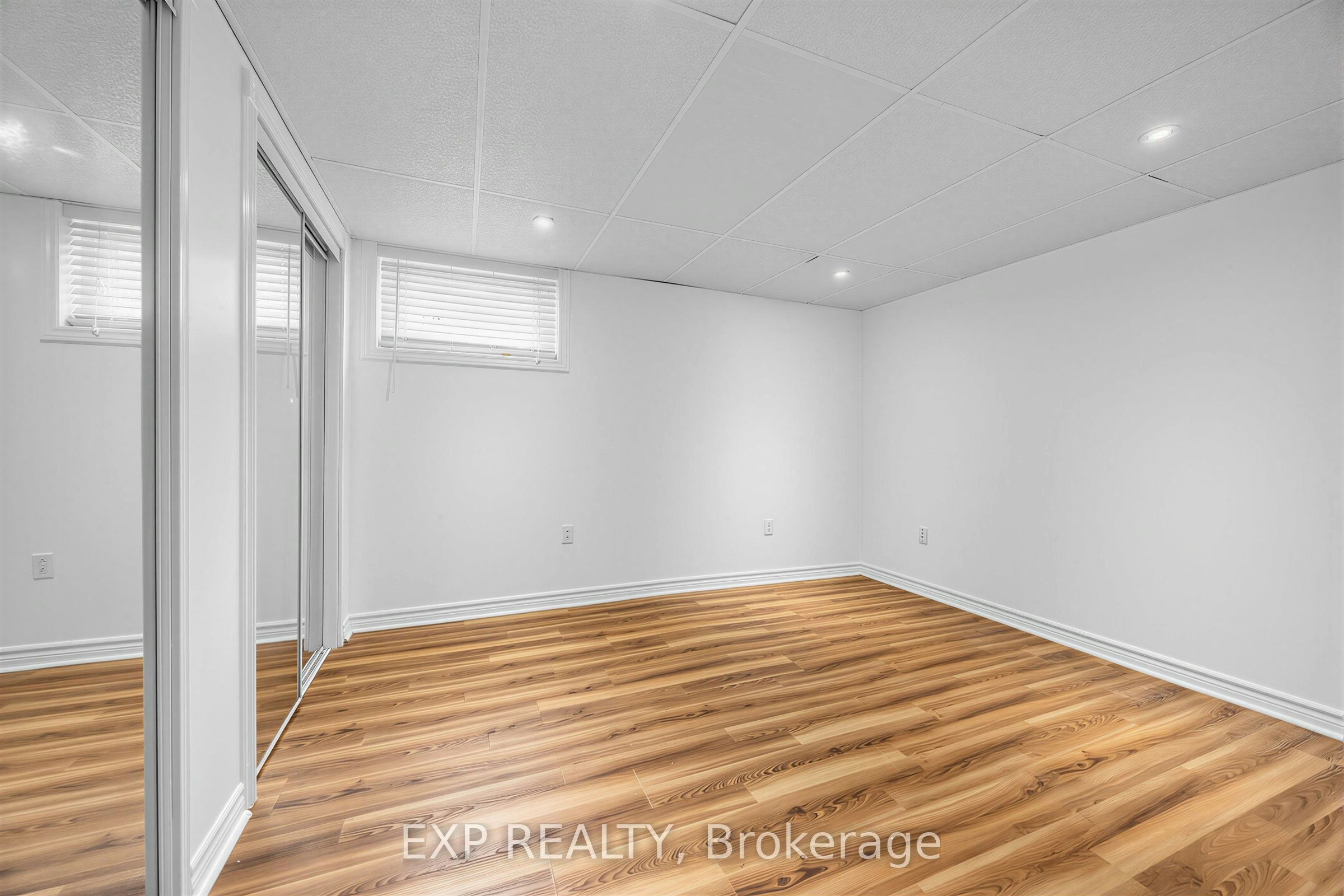 LOWER-847 Upper Ottawa Street, Hamilton, ON, L8T 3V4 - 16