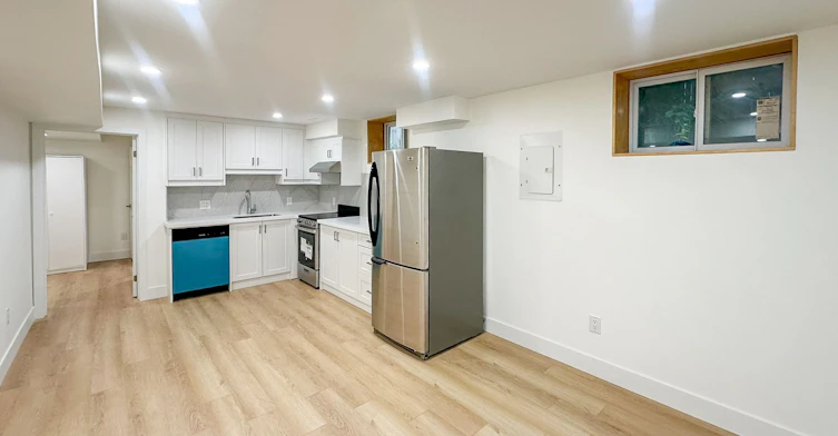 A102-27 Millen Avenue, Hamilton, ON, L9A 2T5 - 8