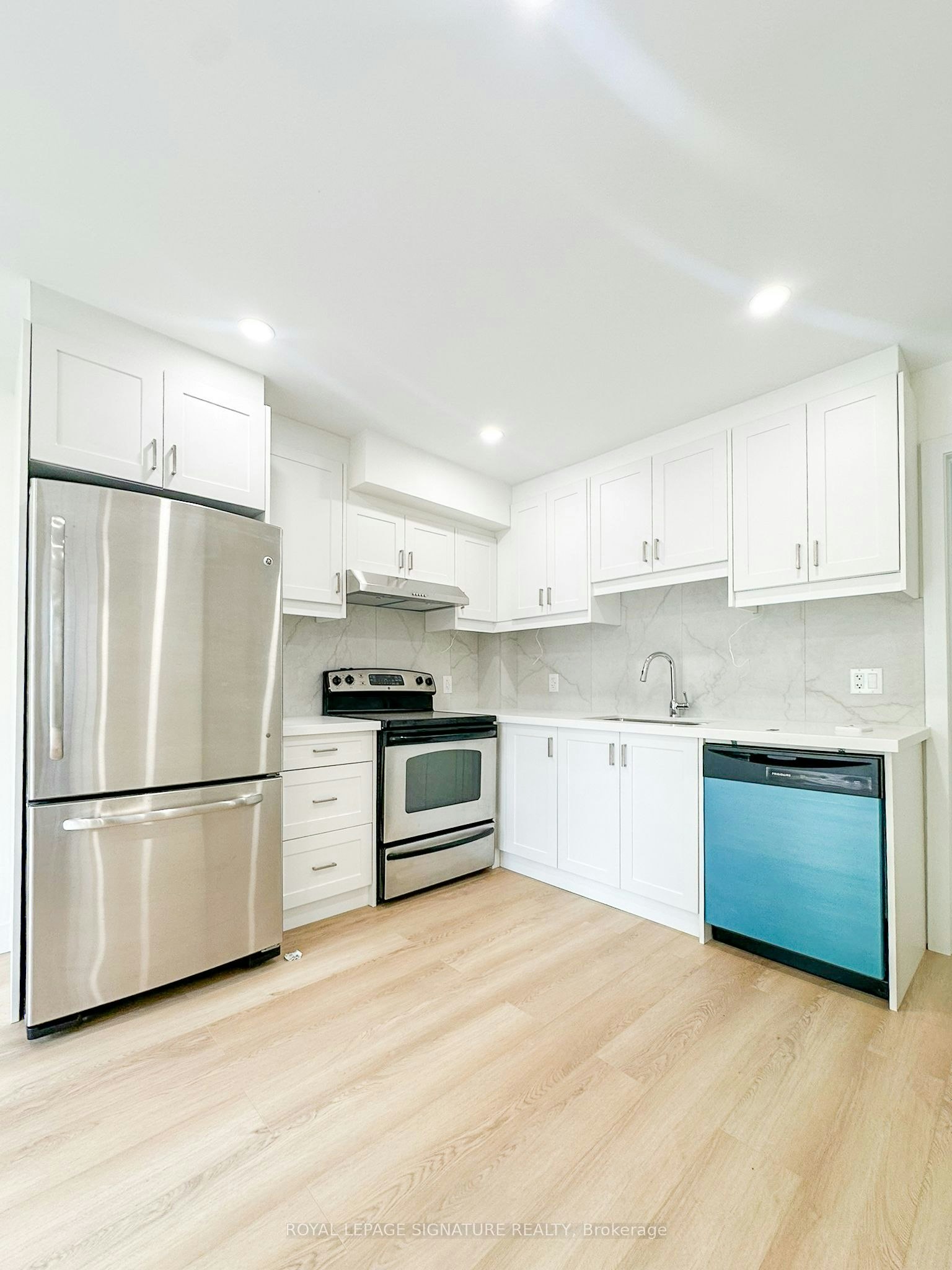A112-27 Millen Avenue, Hamilton, ON, L9A 2T5 - 8
