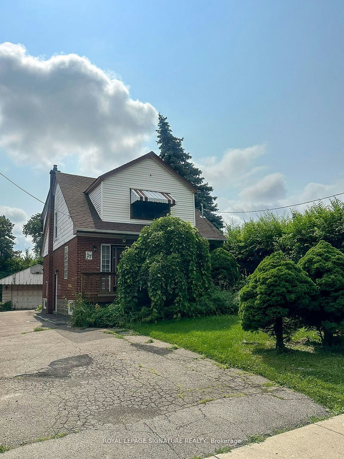 A112-27 Millen Avenue, Hamilton, ON, L9A 2T5