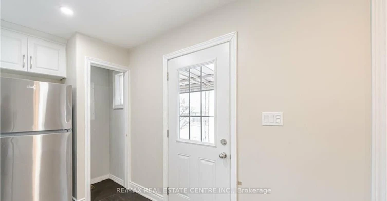 Upper Floor Only-364 East 14th Street, Hamilton, ON, L9A 4C4 - 7