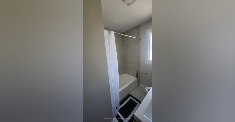 Upper Floor Only-364 East 14th Street, Hamilton, ON, L9A 4C4 - 23