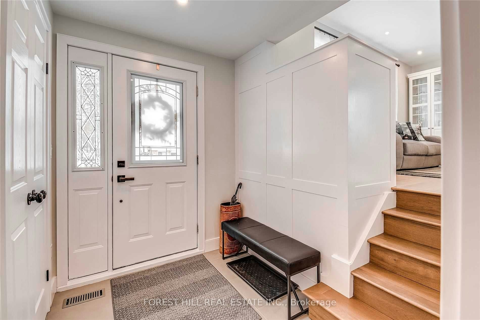 3 Shakespeare Drive, Guelph, ON, N1E 6G5 - 2