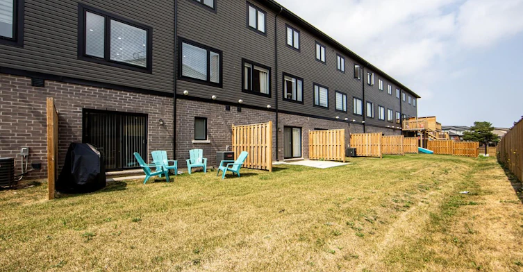 52 Sentinel Lane, Hamilton, ON, L9C 0E8 - 32