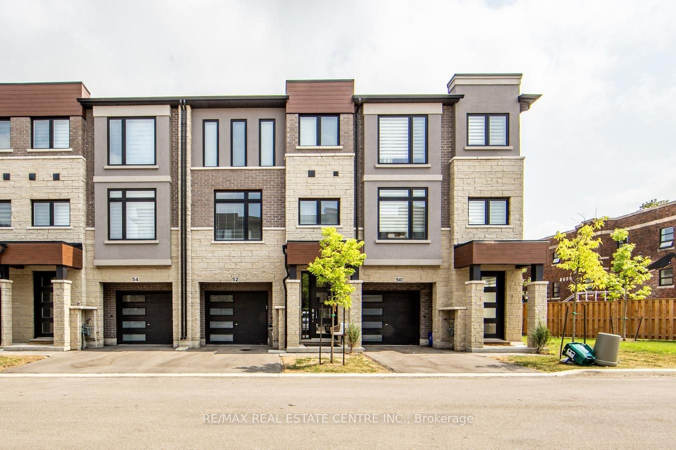 52 Sentinel Lane, Hamilton, ON, L9C 0E8