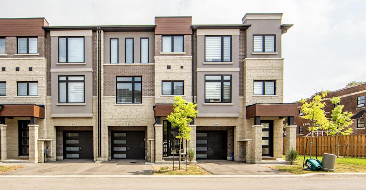 52 Sentinel Lane, Hamilton, ON, L9C 0E8
