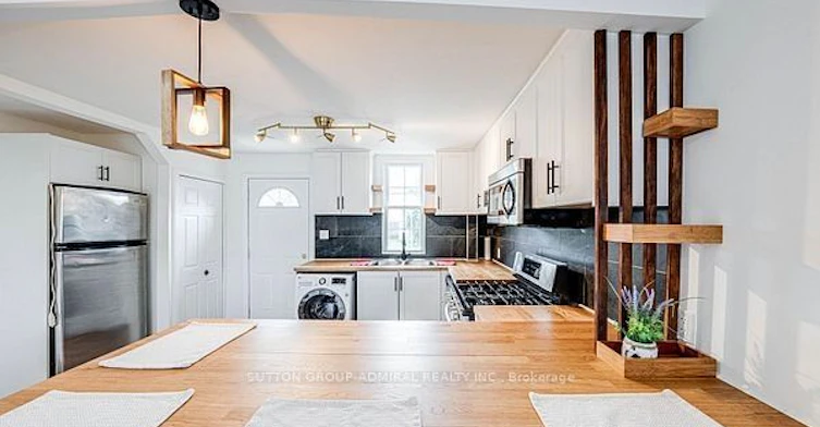 43 Adair Avenue, Hamilton, ON, L8H 1B5 - 11
